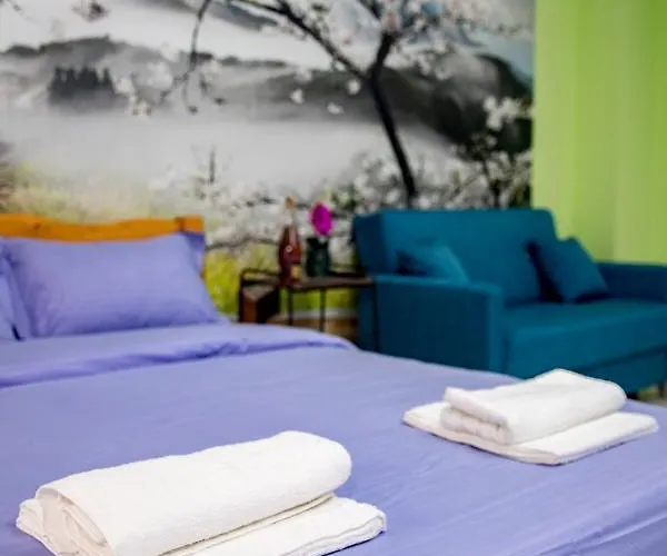 2 Camere,moghioros Park * Bucarest