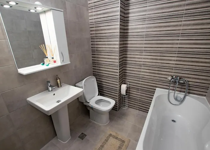 2 Camere,moghioros Park