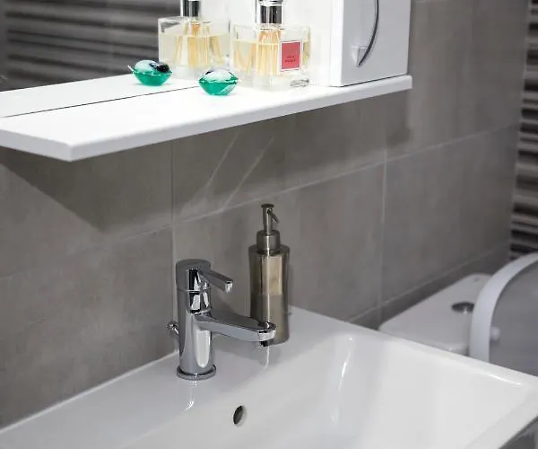 2 Camere,moghioros Park